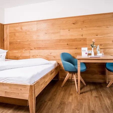 - Zur Rose Hotel Eglofs