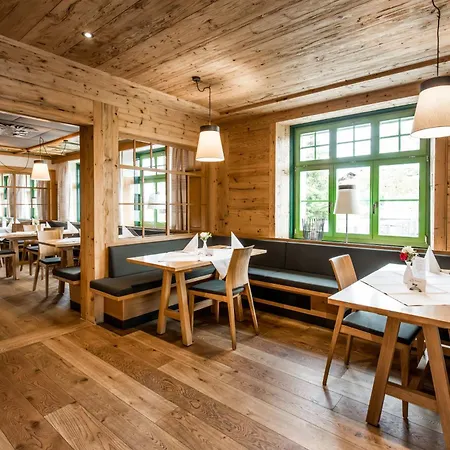 Hotel Zur Rose 3*