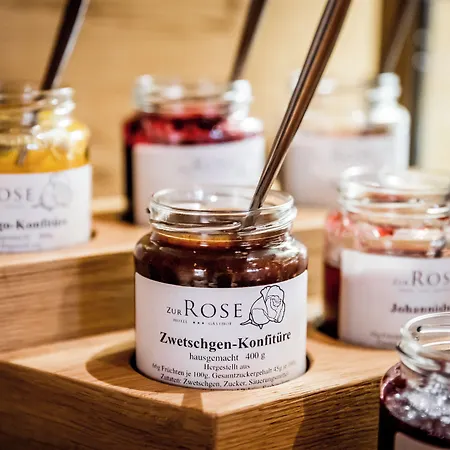 Zur Rose Hotel
