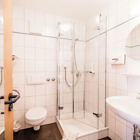 Zur Rose Hotel 3*