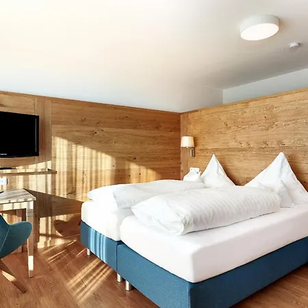 Zur Rose Hotel 3*